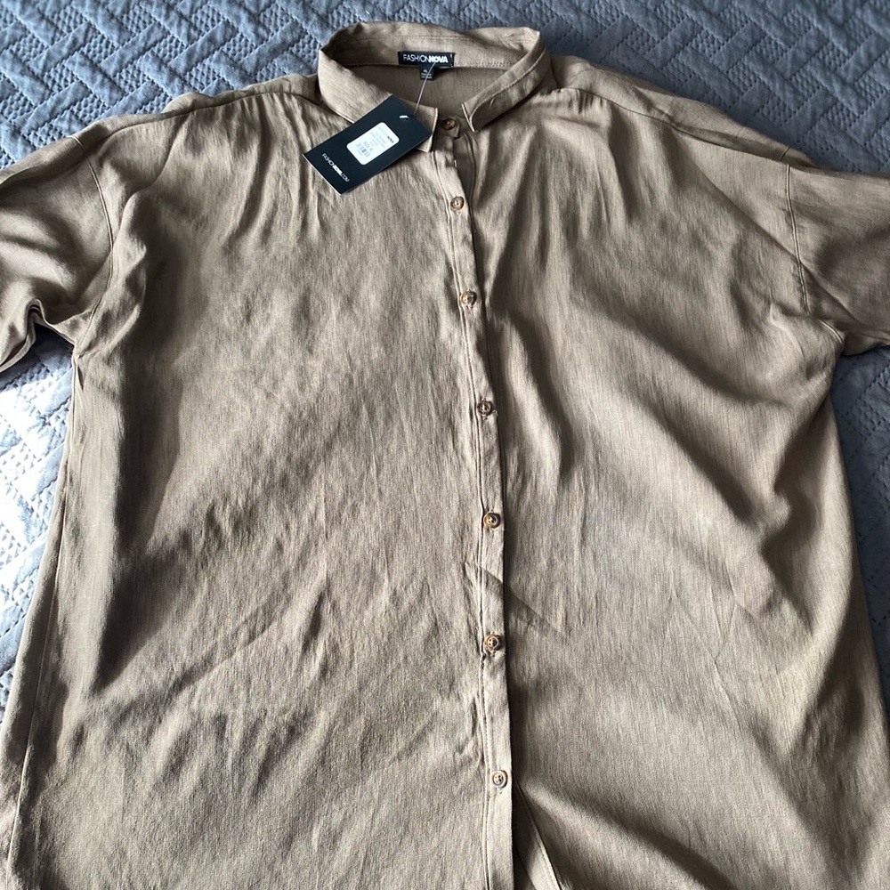 Fashion Nova Women’s Button-up Shirt